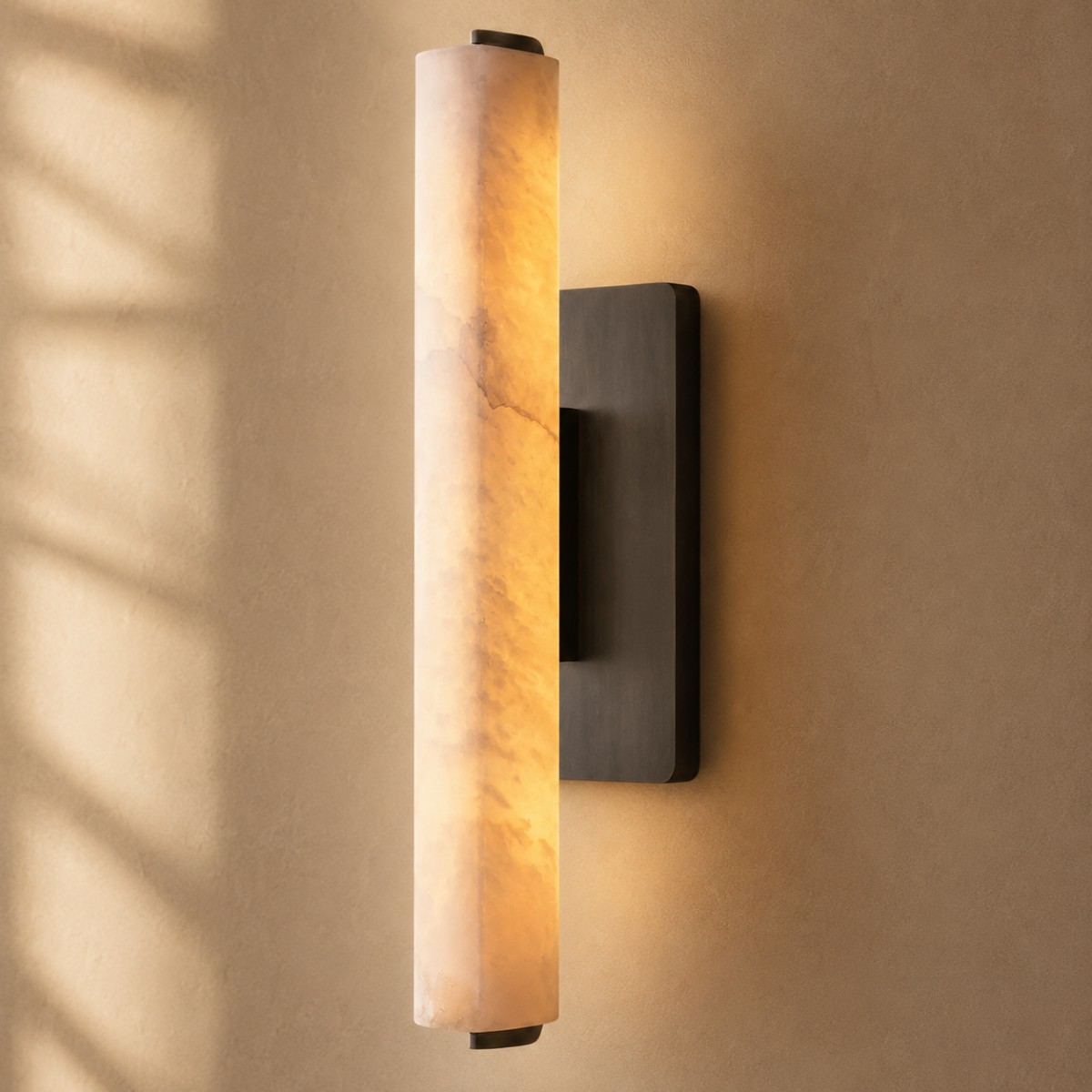Aubrenor Modern Single Alabaster Sconce - XYlight