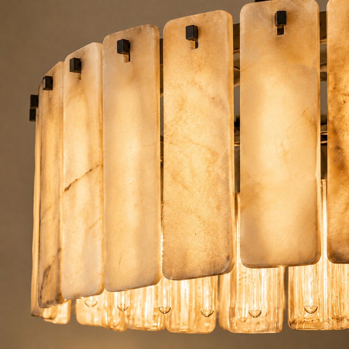 Camerlune Alabaster Round Chandelier - XYlight