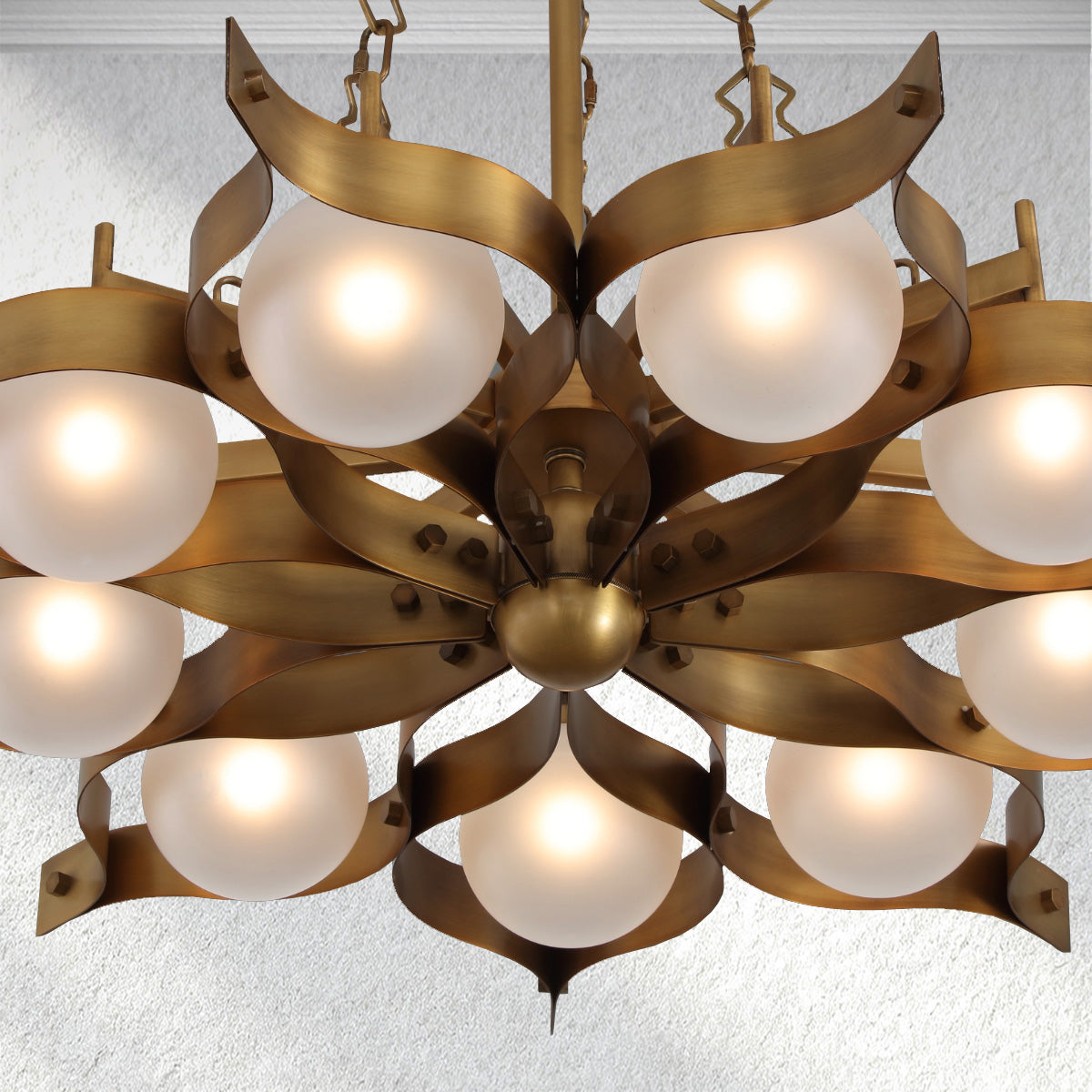 Decolume Sculptural Brass Chandelier - XYlight