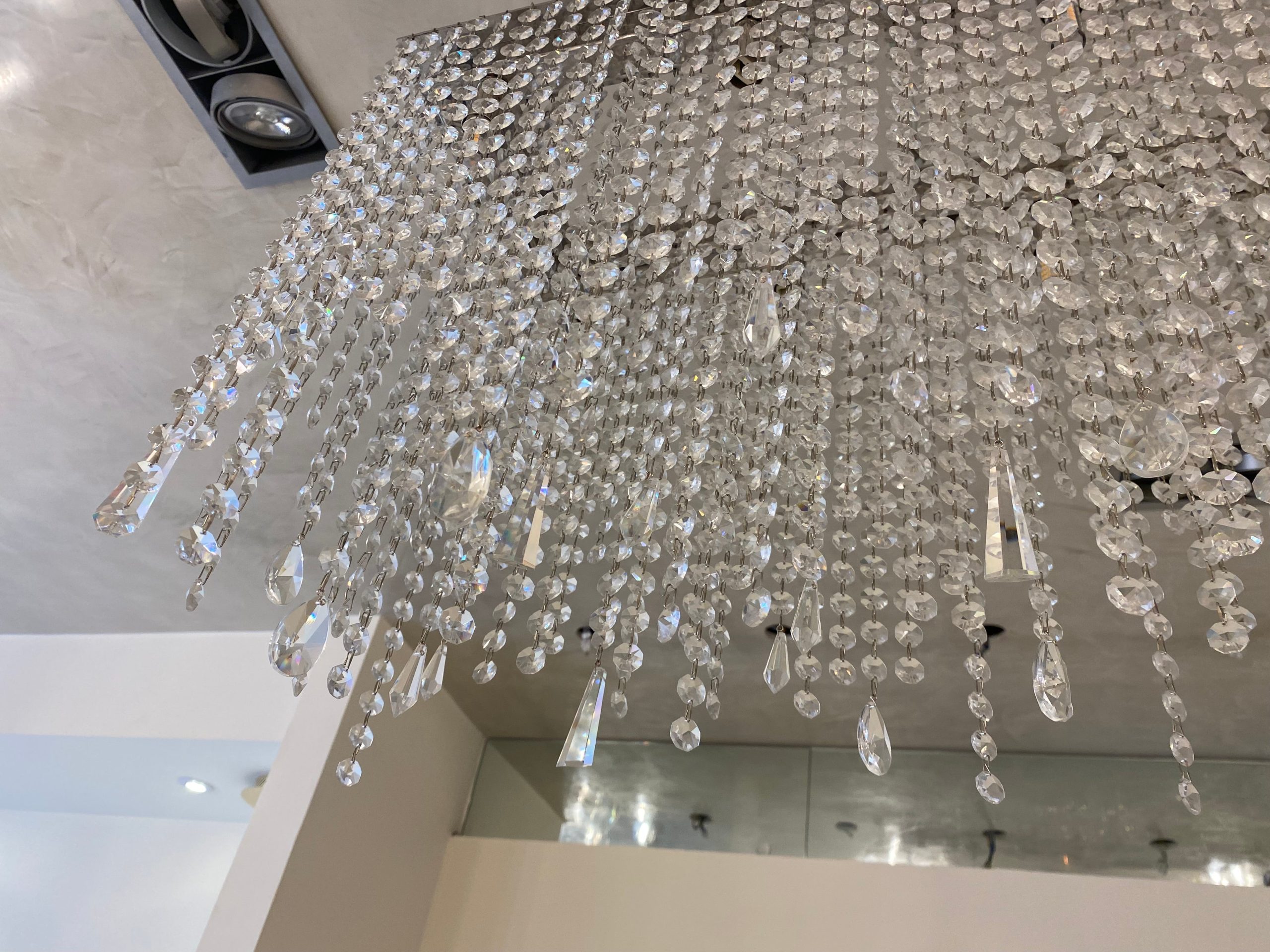 Elcorisse Classical 20-Light Long Crystal Chandelier - XYlight
