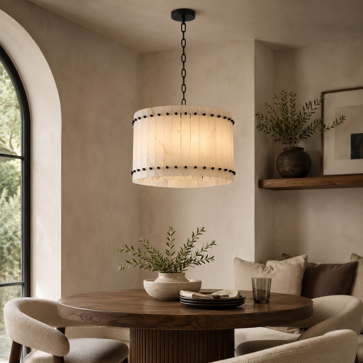 Meravisse Alabaster Round Chandelier - XYlight