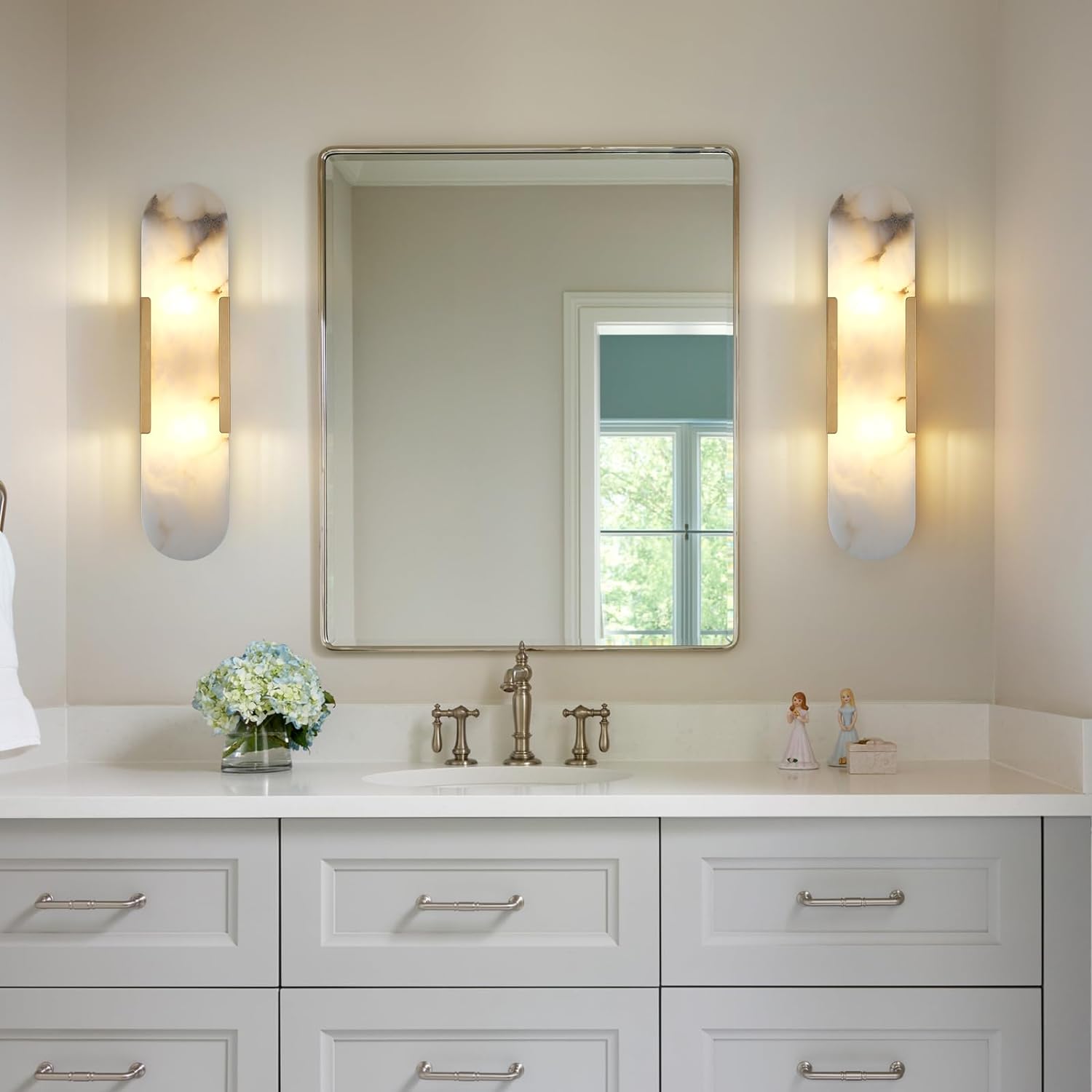Ovelrune Oval-Shaped Alabaster Wall Sconce 13.8" - XYlight