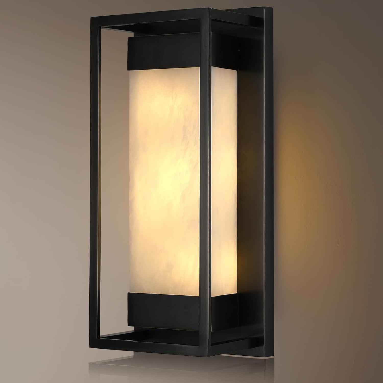 Quardelis Square-Shaped Alabaster Wall Sconce - XYlight