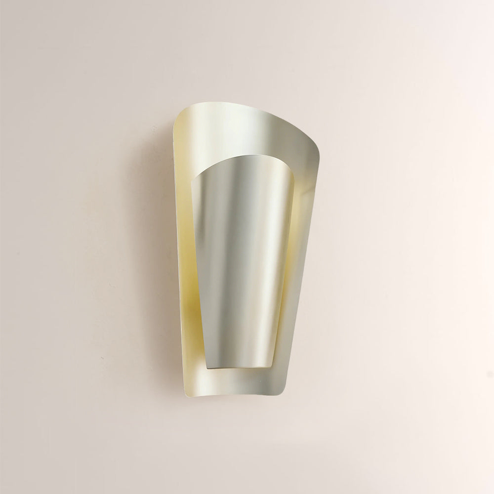 Stella Modern Brass Wall Sconce - XYlight