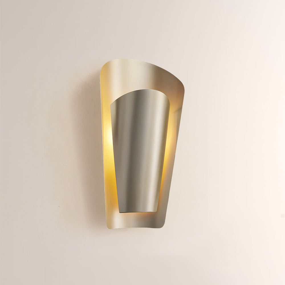 Stella Modern Brass Wall Sconce - XYlight